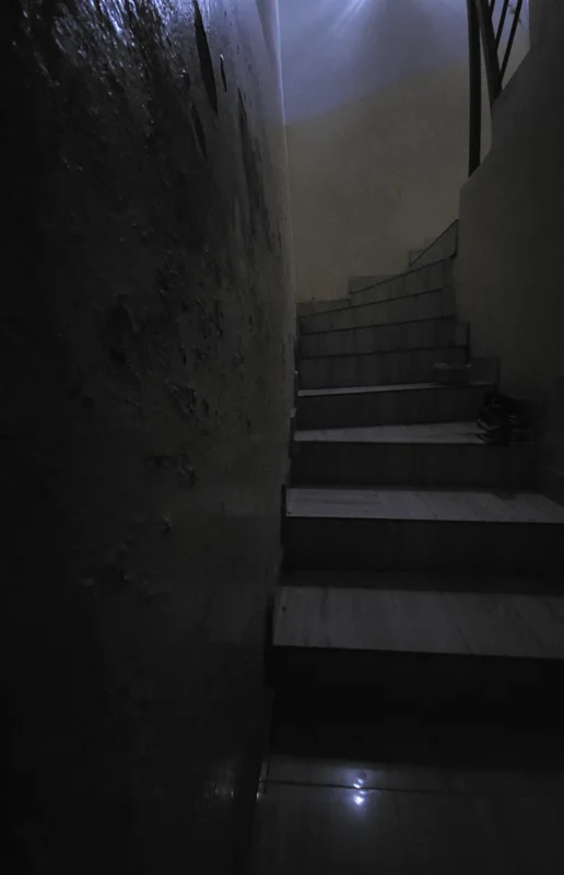Avant — Cage d'escalier, chantier CPA / Mazal